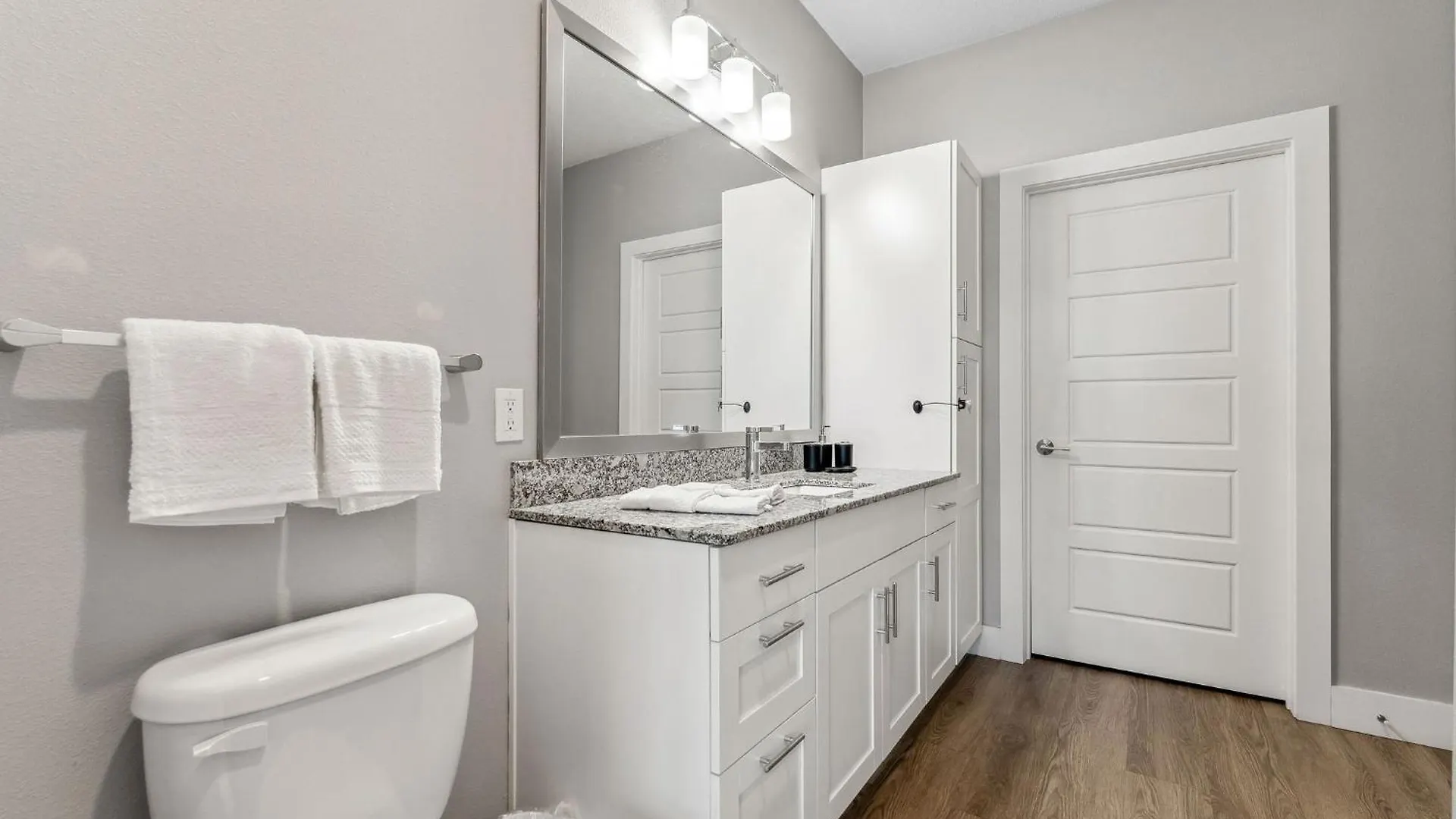 Apartment Private Full King-Size Bed Haven, Resort Pool, & Great Pool Orlando